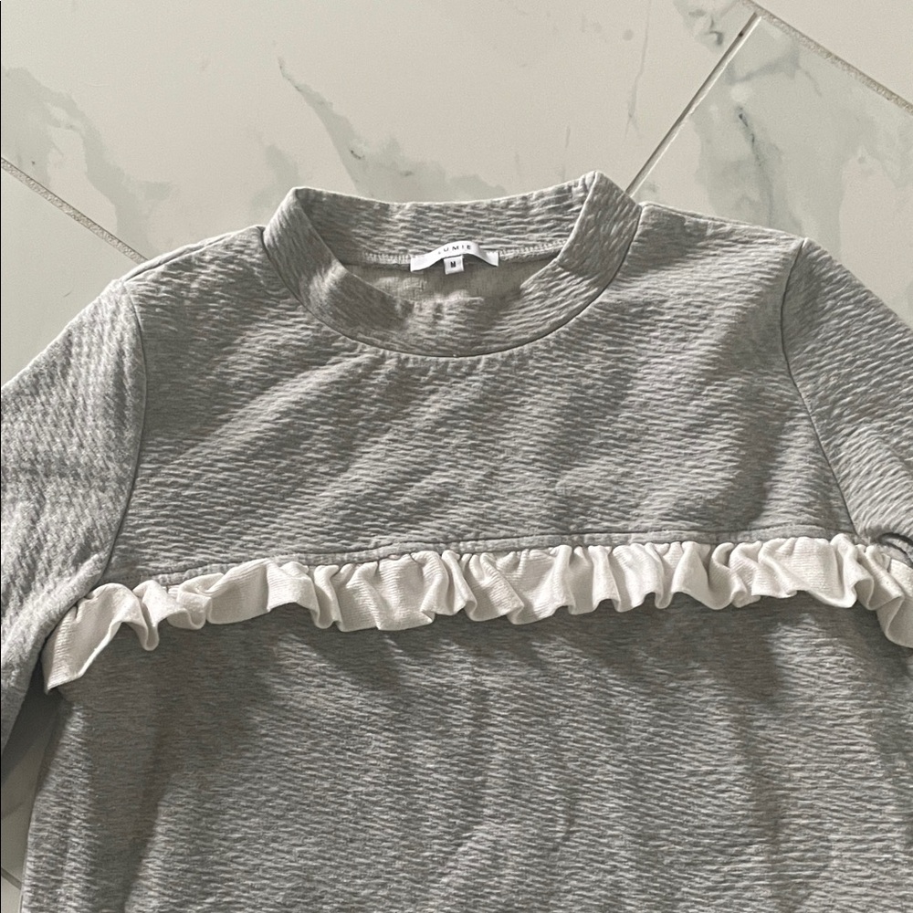Womens Gray Ruffle-Trim Pullover Sweatshirt - Picture 4 of 7